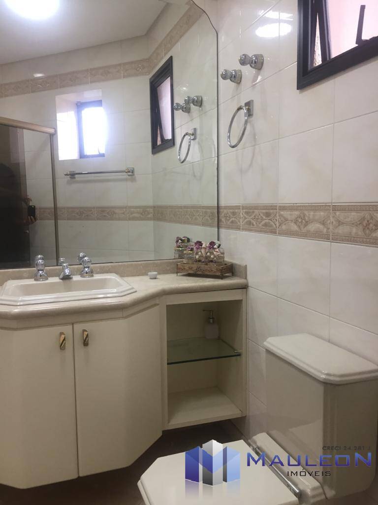 Apartamento à venda com 3 quartos, 156m² - Foto 9