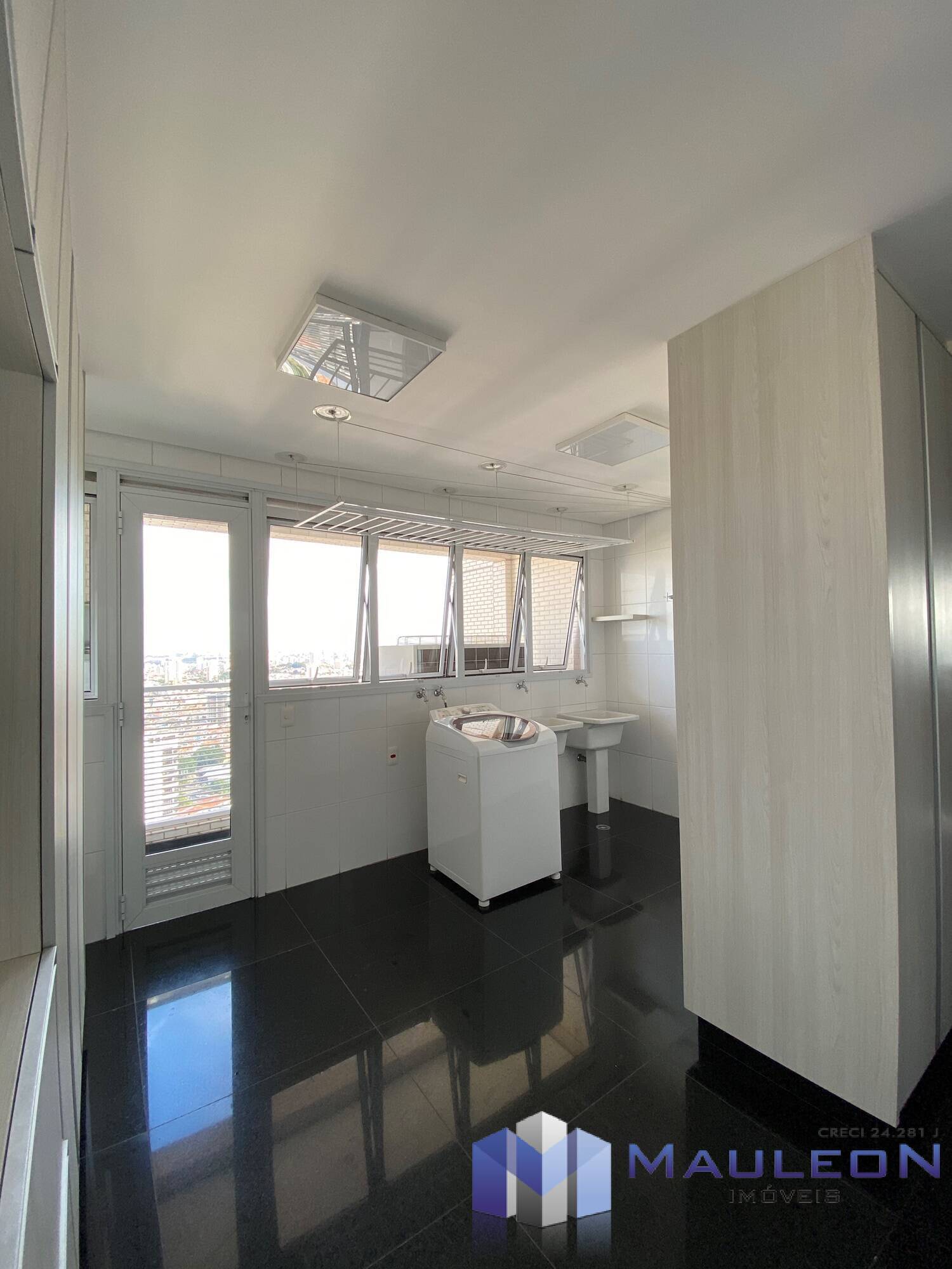 Apartamento à venda com 3 quartos, 298m² - Foto 30