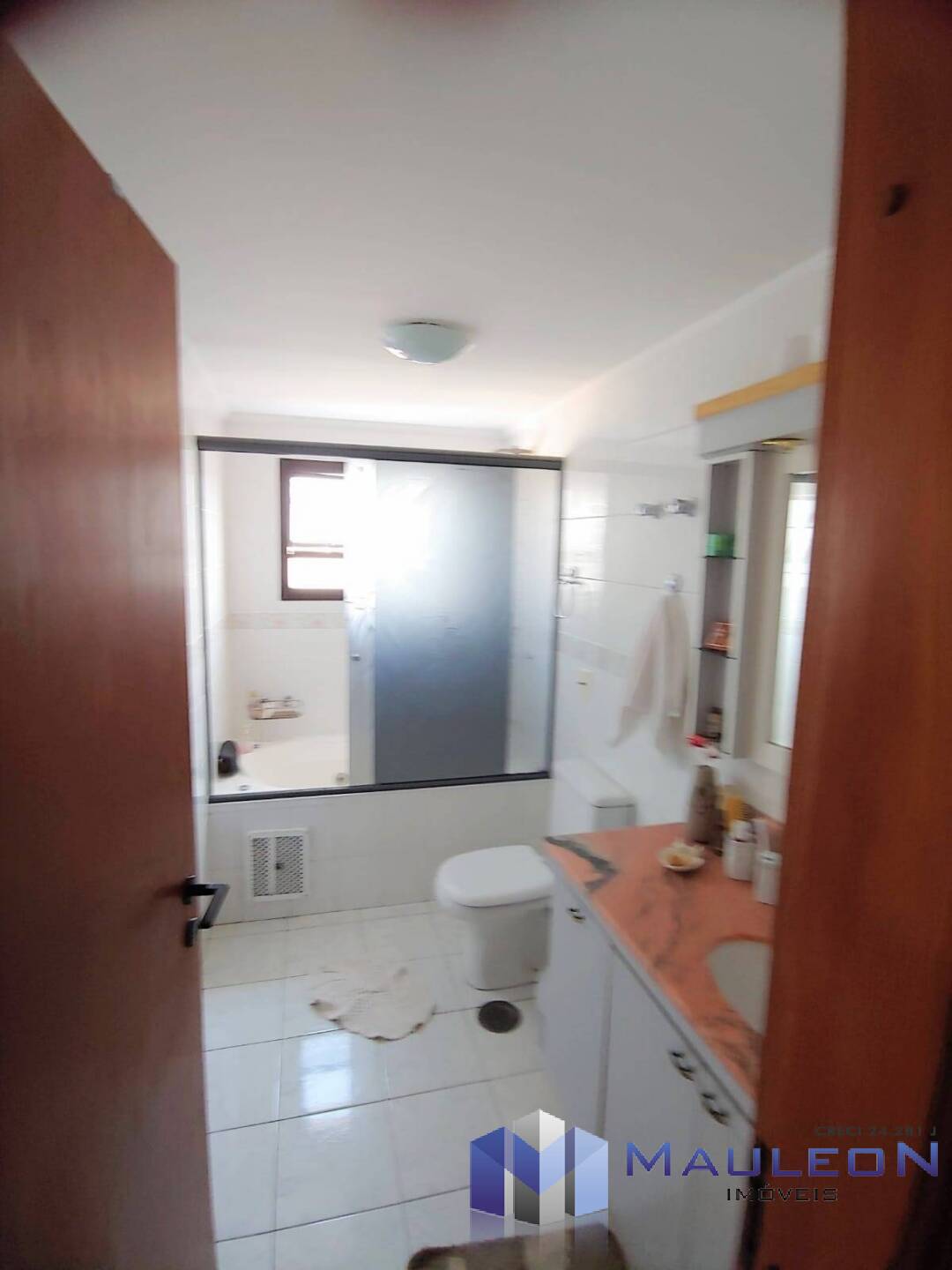 Apartamento à venda com 3 quartos, 135m² - Foto 17