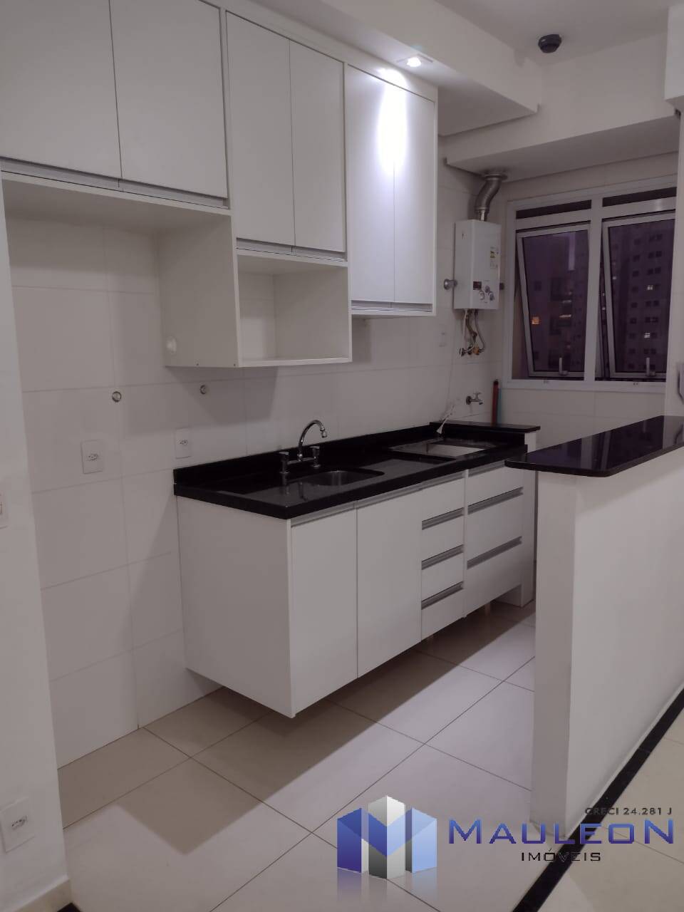 Apartamento à venda com 1 quarto, 40m² - Foto 11