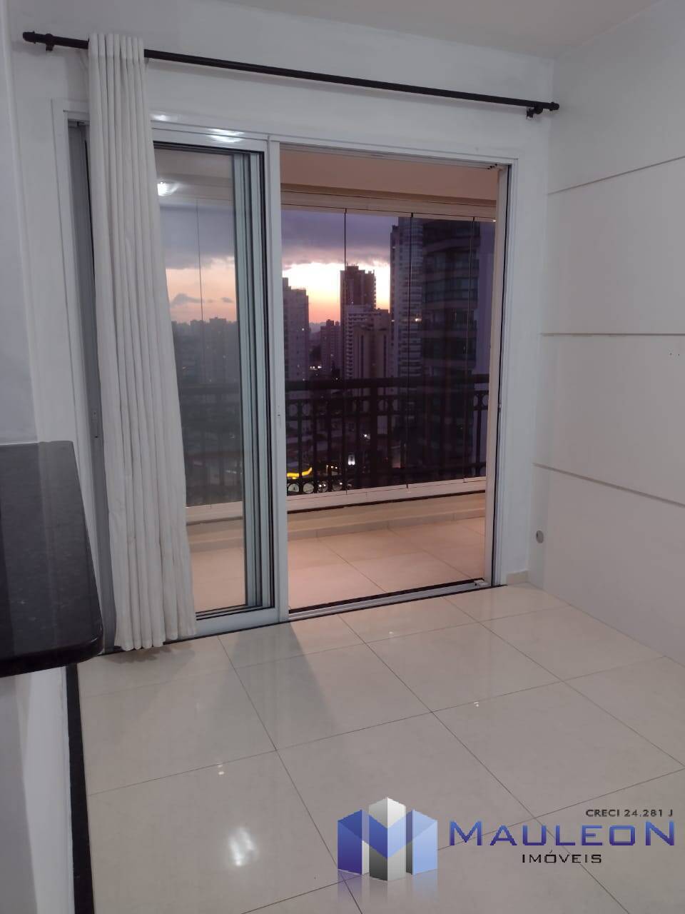 Apartamento à venda com 1 quarto, 40m² - Foto 1