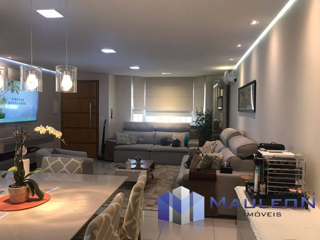 Sobrado à venda com 3 quartos, 375m² - Foto 1