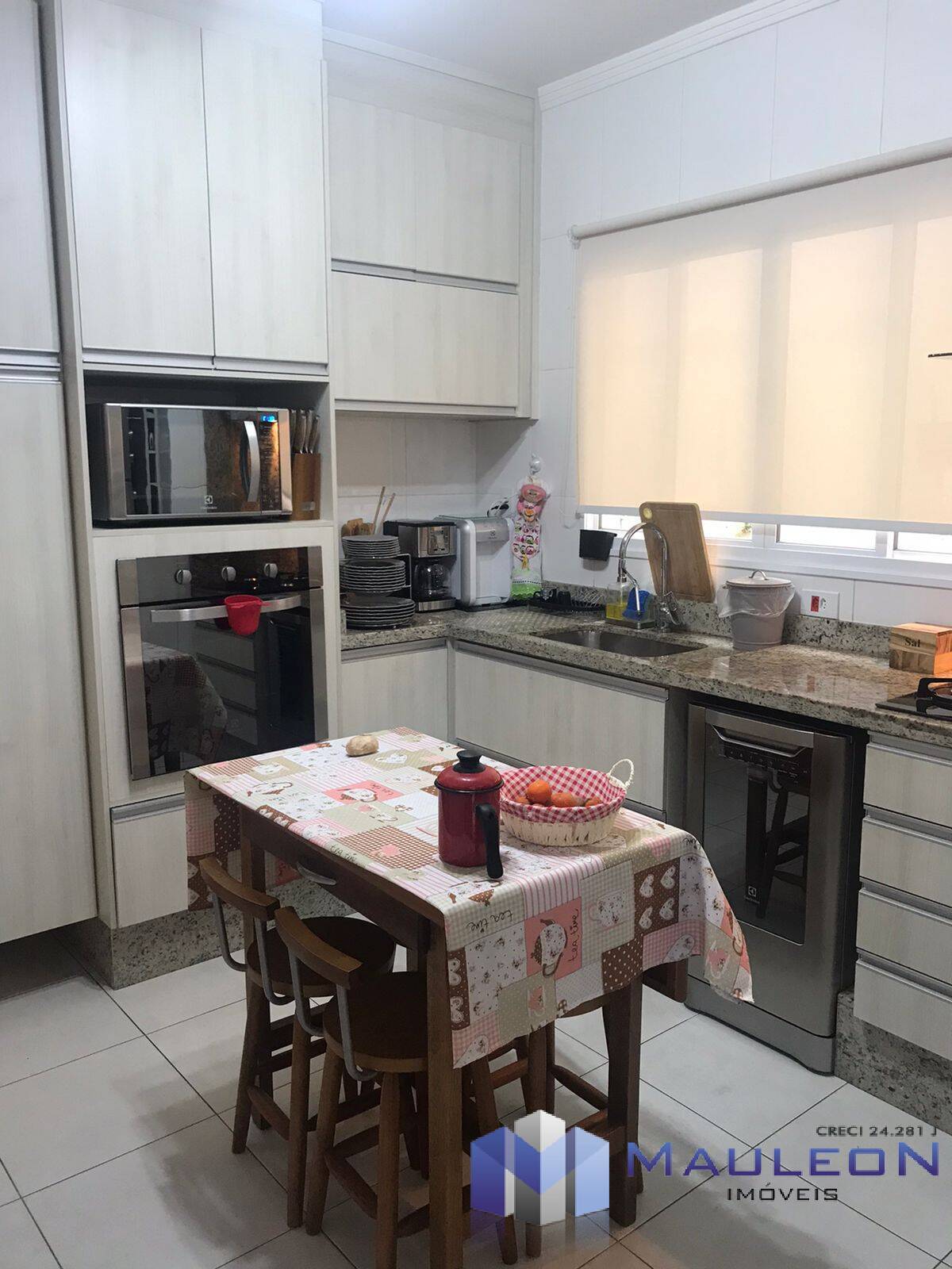 Sobrado à venda com 3 quartos, 375m² - Foto 11