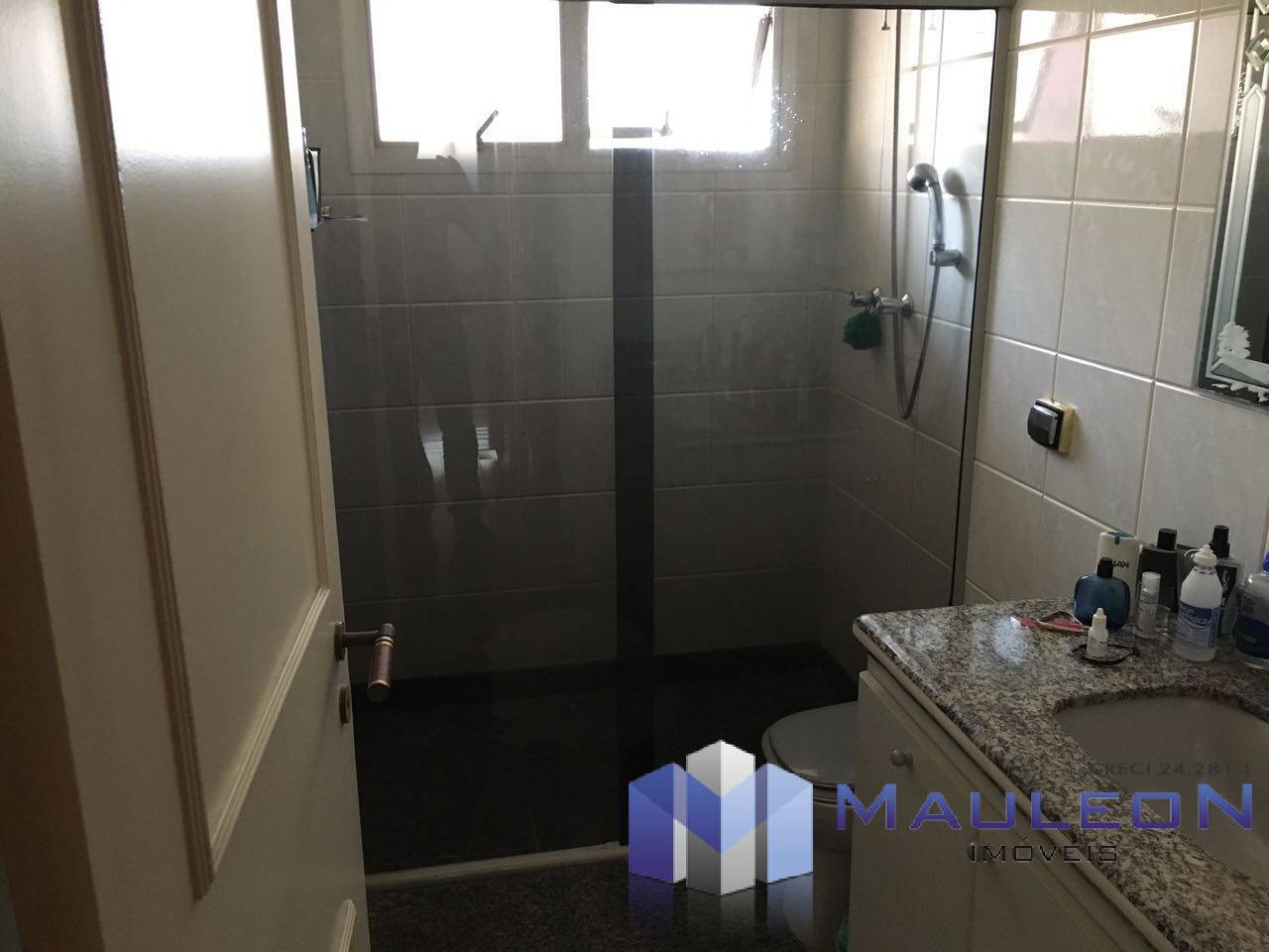 Apartamento à venda com 4 quartos, 236m² - Foto 18