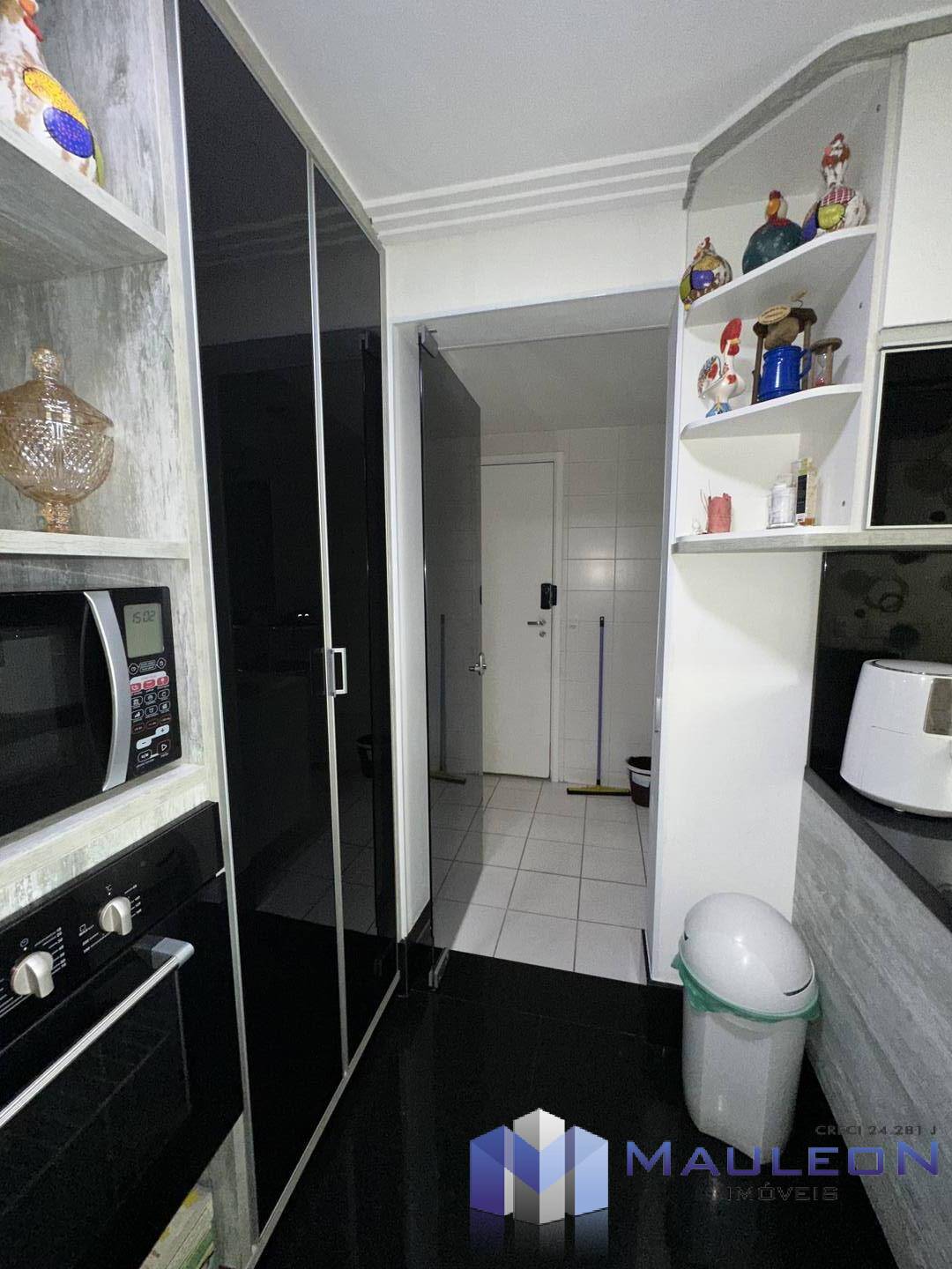 Apartamento à venda com 3 quartos, 137m² - Foto 28