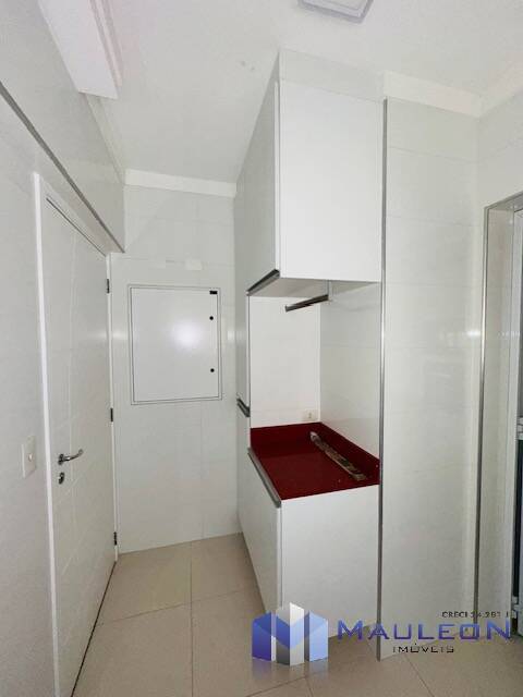 Apartamento à venda com 3 quartos, 95m² - Foto 33