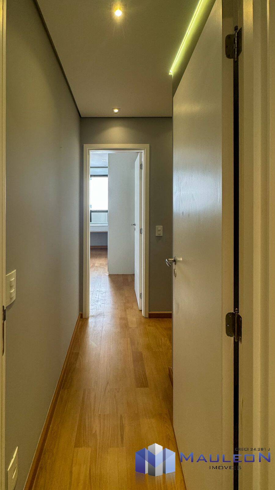 Apartamento à venda com 3 quartos, 186m² - Foto 30