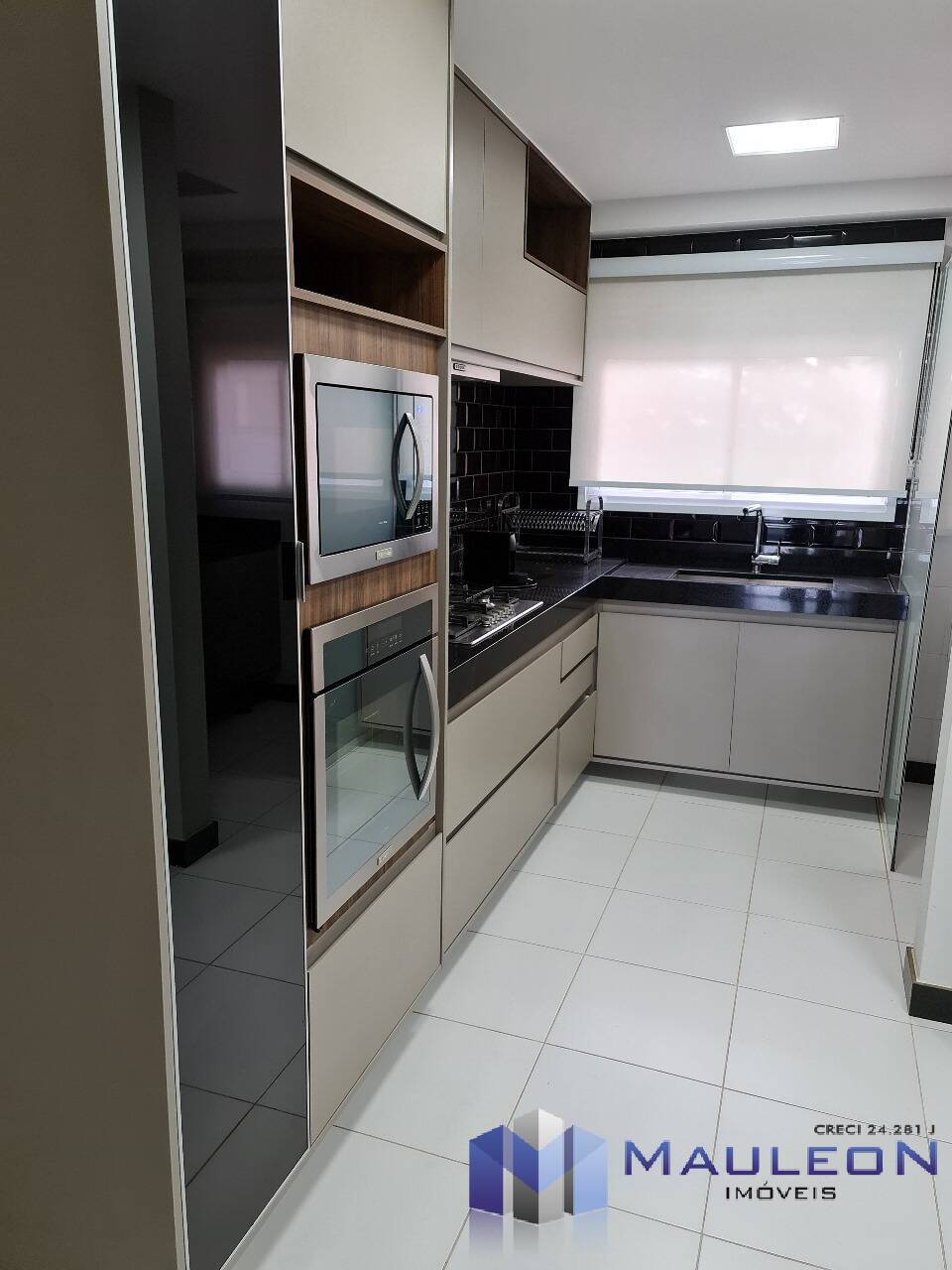 Apartamento para alugar com 3 quartos, 130m² - Foto 29