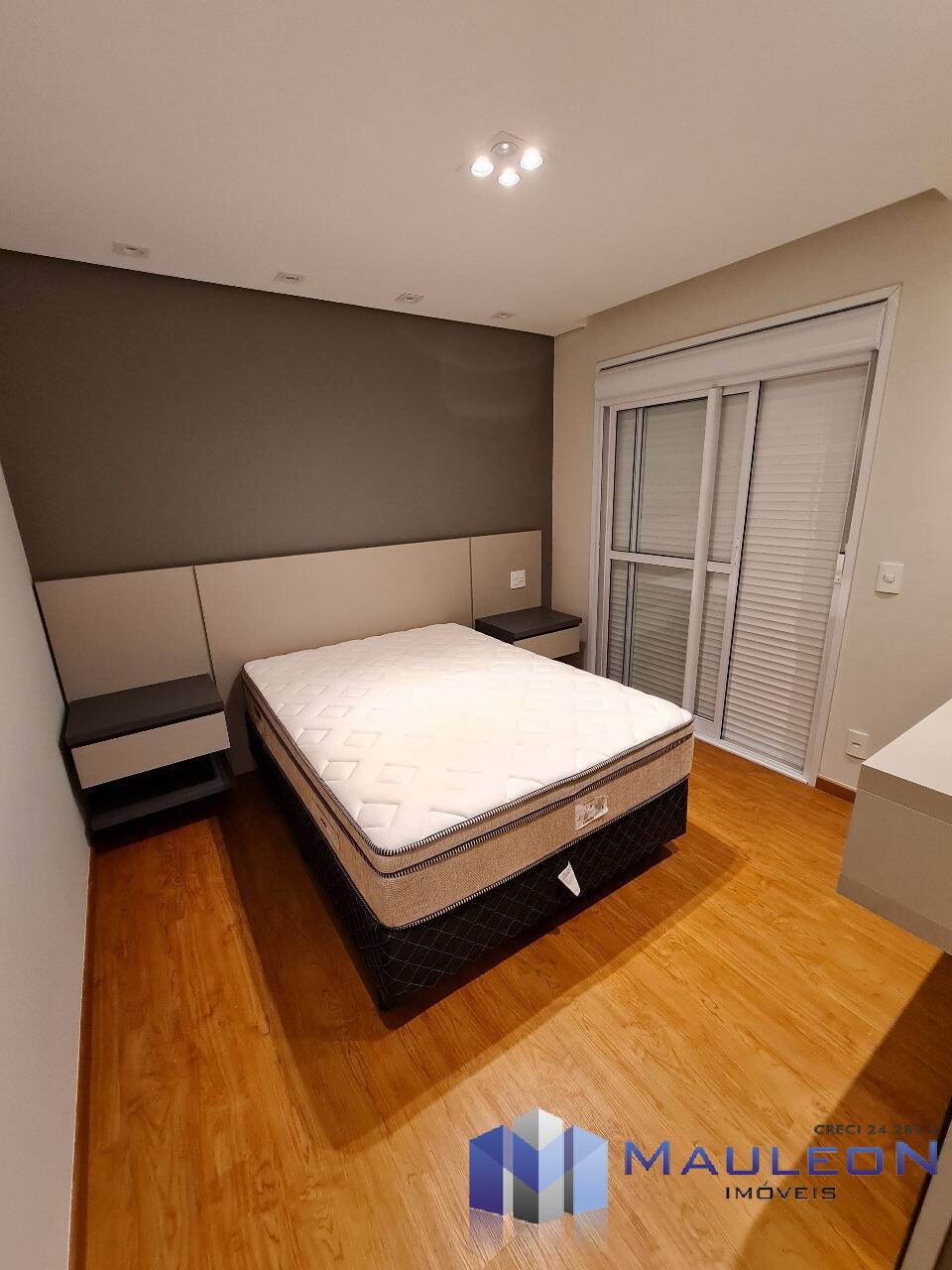 Apartamento para alugar com 3 quartos, 130m² - Foto 19