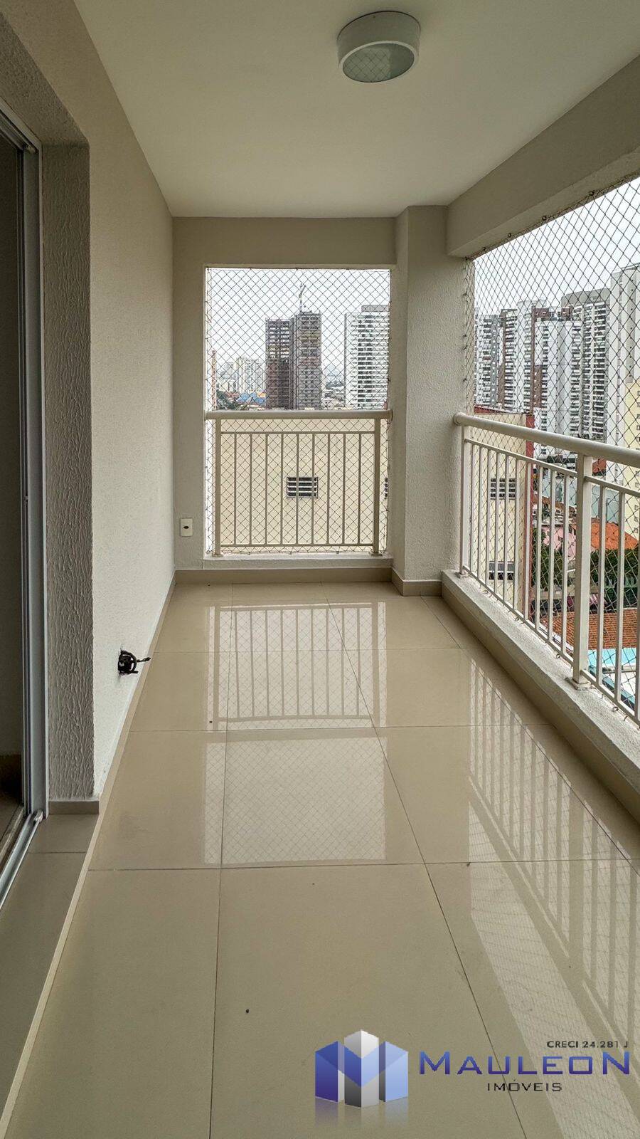 Apartamento à venda com 2 quartos, 68m² - Foto 2